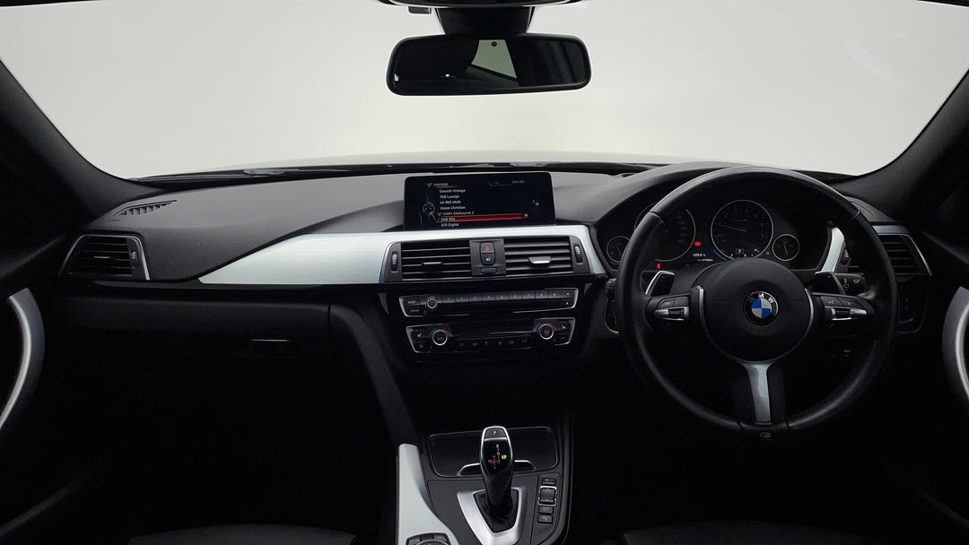 2015 BMW 3 30i M Sport, Automatic, 102779 km, Dashboard View