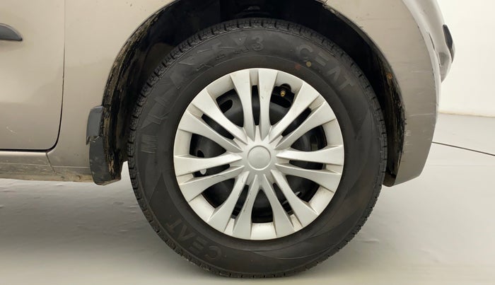 2018 Datsun Redi Go T (O), Petrol, Manual, 76,306 km, Right Front Wheel