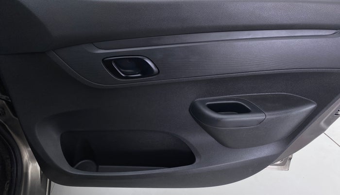 2016 Renault Kwid RXT Opt, Petrol, Manual, 43,315 km, Driver Side Door Panels Control