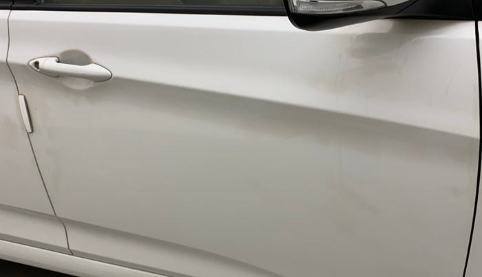 2017 Hyundai Verna 1.6 VTVT SX AT, Petrol, Automatic, 55,744 km, Driver-side door - Paint has faded