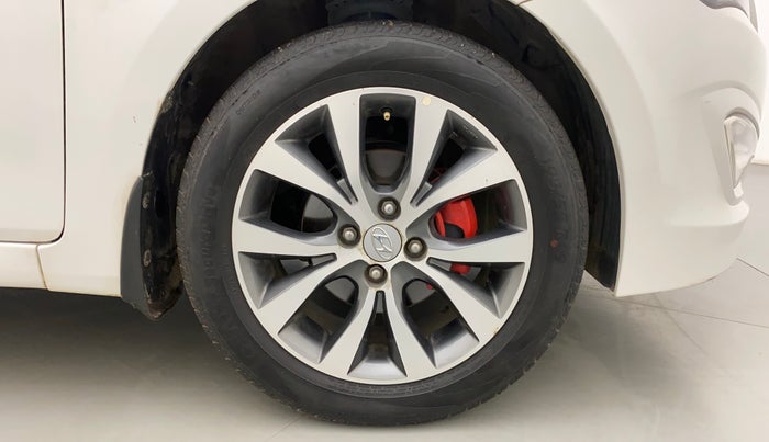2017 Hyundai Verna 1.6 VTVT SX AT, Petrol, Automatic, 55,744 km, Right Front Wheel