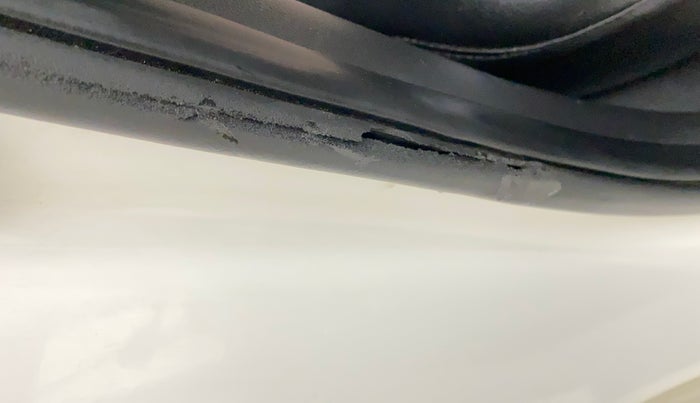 2014 Hyundai Grand i10 ASTA AT 1.2 KAPPA VTVT, Petrol, Automatic, 95,743 km, Right rear door - Beading has minor damage