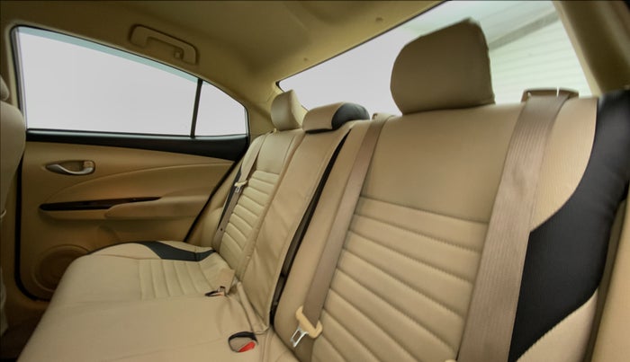 2018 Toyota YARIS G CVT, Petrol, Automatic, 70,840 km, Right Side Rear Door Cabin