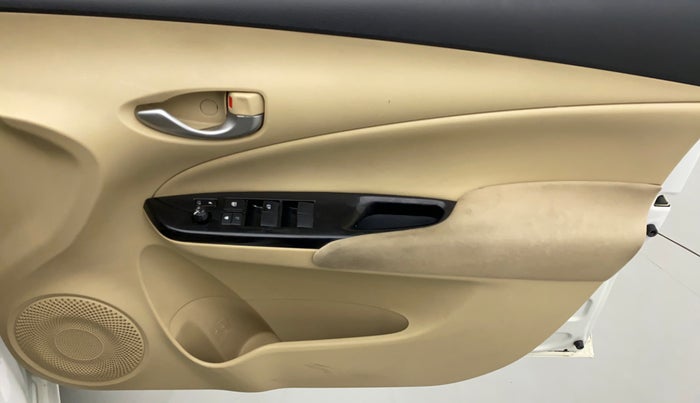 2018 Toyota YARIS G CVT, Petrol, Automatic, 70,840 km, Driver Side Door Panels Control