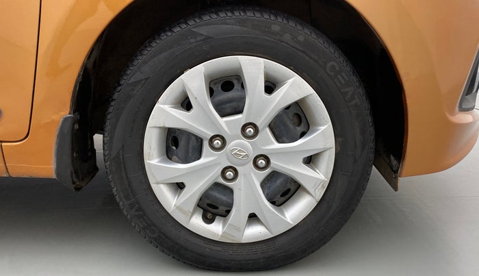 2014 Hyundai Grand i10 SPORTZ 1.2 KAPPA VTVT, Petrol, Manual, 69,318 km, Right Front Wheel