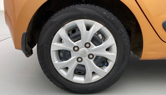 2014 Hyundai Grand i10 SPORTZ 1.2 KAPPA VTVT, Petrol, Manual, 69,318 km, Right Rear Wheel