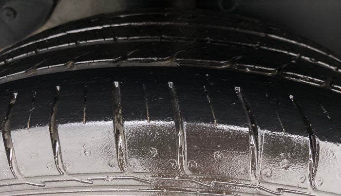 2018 Hyundai Creta 1.6 E + VTVT, Petrol, Manual, 39,813 km, Right Rear Tyre Tread