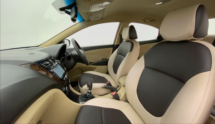2016 Hyundai Verna FLUIDIC 1.6 SX VTVT, Petrol, Manual, 42,260 km, Right Side Front Door Cabin