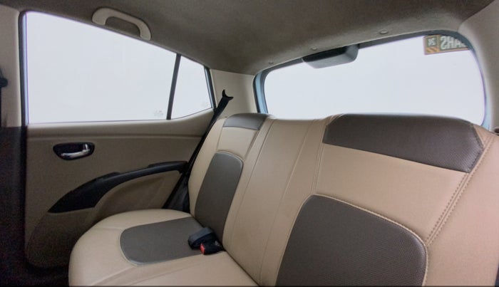 2011 Hyundai i10 MAGNA 1.2, Petrol, Manual, 74,697 km, Right Side Rear Door Cabin