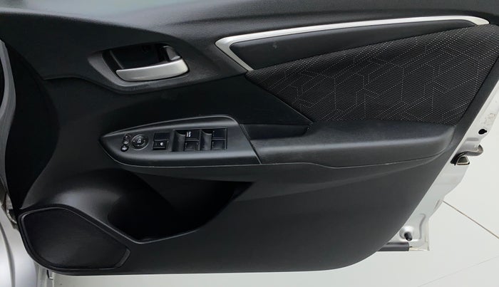 2016 Honda Jazz VX  1.2, Petrol, Manual, 82,180 km, Driver Side Door Panels Control