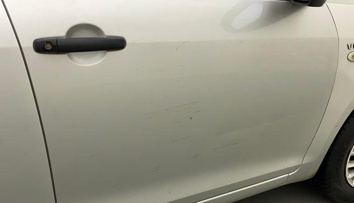 2014 Maruti Swift LXI, Petrol, Manual, 95,897 km, Driver-side door - Slightly dented