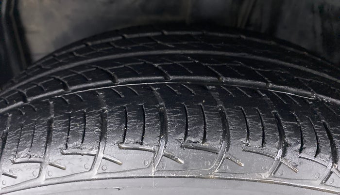 2018 Toyota YARIS J MT, Petrol, Manual, 37,679 km, Left Front Tyre Tread