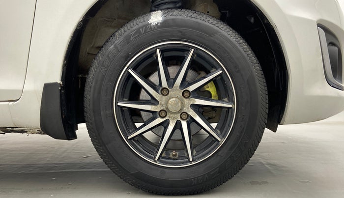 2016 Maruti Swift VDI ABS, Diesel, Manual, 1,07,508 km, Right Front Wheel