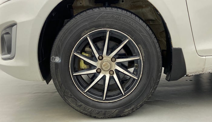2016 Maruti Swift VDI ABS, Diesel, Manual, 1,07,508 km, Left Front Wheel