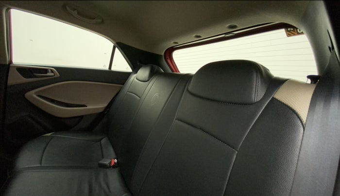 2017 Hyundai Elite i20 ASTA 1.2, Petrol, Manual, 71,675 km, Right Side Rear Door Cabin
