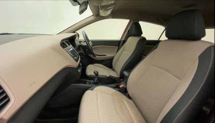 2017 Hyundai Elite i20 ASTA 1.2, Petrol, Manual, 71,675 km, Right Side Front Door Cabin