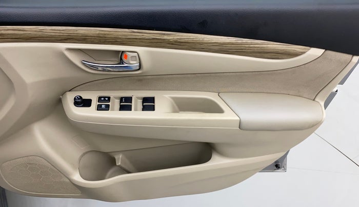 2019 Maruti Ciaz DELTA AT 1.5 SHVS PETROL, Petrol, Automatic, 54,990 km, Driver Side Door Panels Control