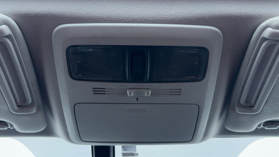 On-Roof Controls/Sunglass holder