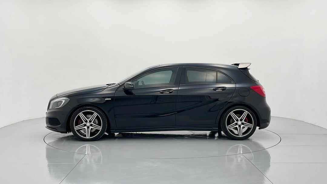 2014 Mercedes-benz A250 Sport, Automatic, 82405 km, Left Side View