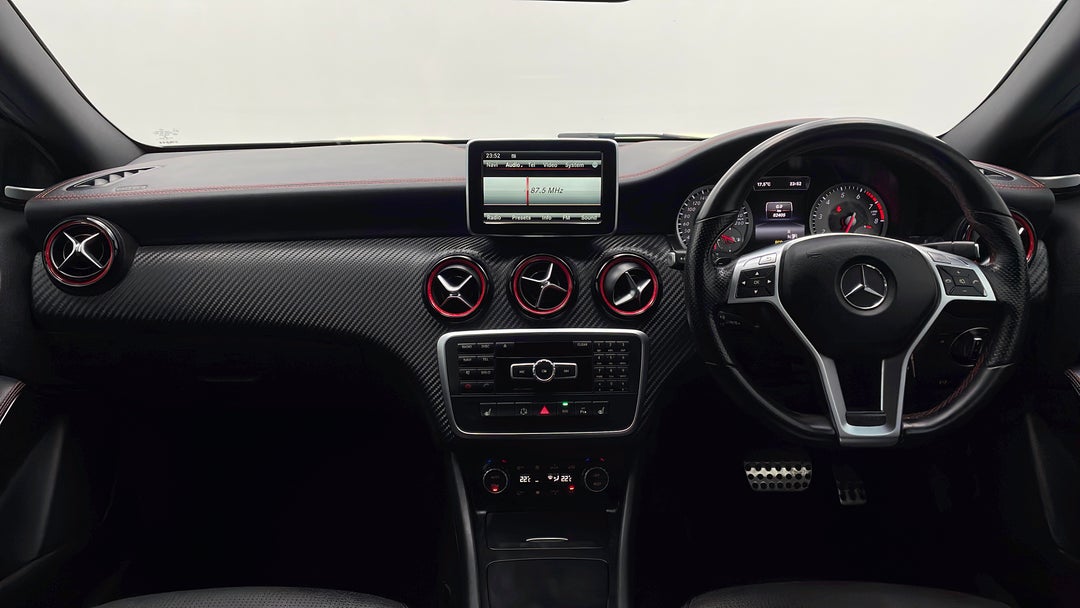 2014 Mercedes-benz A250 Sport, Automatic, 82405 km, Dashboard View