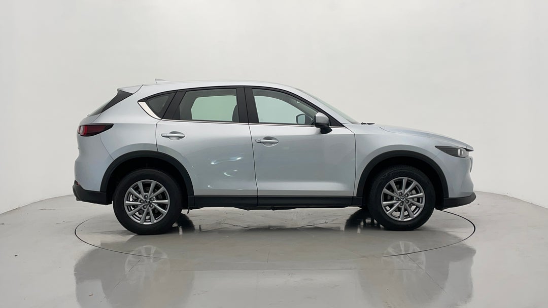 2023 Mazda CX-5 Maxx (fwd), Automatic, 39861 km, Right Side View