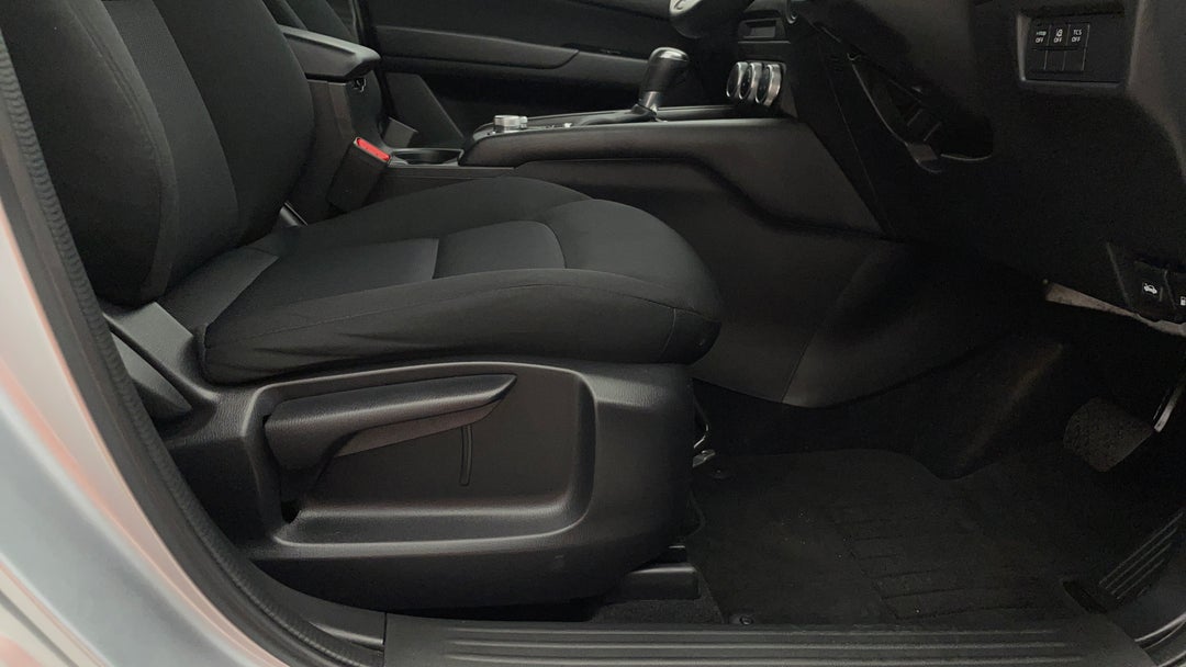 2023 Mazda CX-5 Maxx (fwd), Automatic, 39861 km, Drivers Side Adjustment Panel