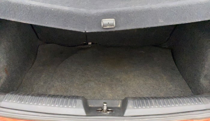 2015 Volkswagen Polo HIGHLINE1.5L DIESEL, Diesel, Manual, 87,074 km, Boot Inside
