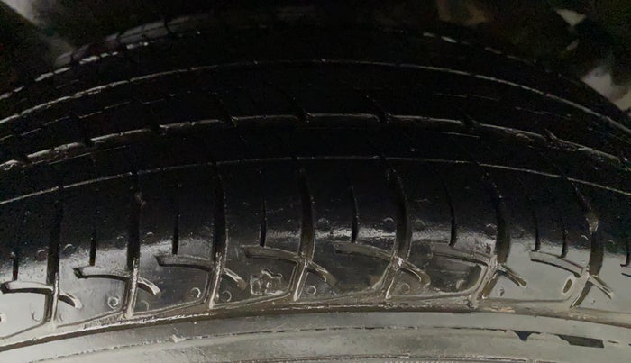 2015 Volkswagen Polo HIGHLINE1.5L DIESEL, Diesel, Manual, 87,074 km, Left Rear Tyre Tread