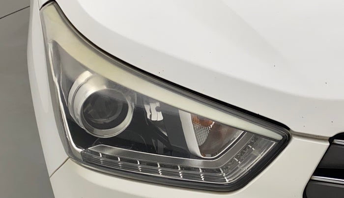 2016 Hyundai Creta SX PLUS AT 1.6 DIESEL, Diesel, Automatic, 1,18,727 km, Right headlight - Faded