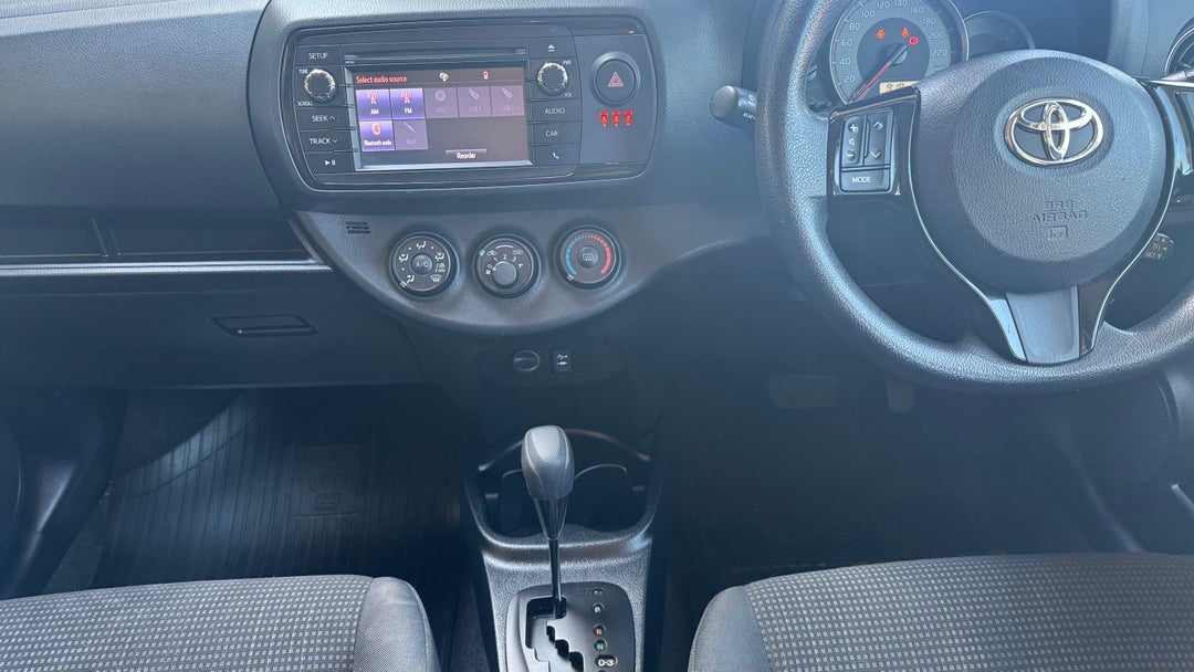 2019 Toyota Yaris Ascent, Automatic, 47694 km, Center Console