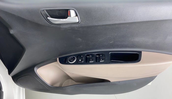 2016 Hyundai Grand i10 SPORTZ 1.2 KAPPA VTVT, Petrol, Manual, 41,189 km, Driver Side Door Panels Control