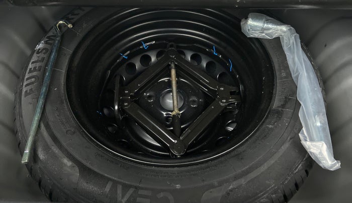 2021 Hyundai GRAND I10 NIOS SPORTZ CNG MT, CNG, Manual, 18,431 km, Spare Tyre