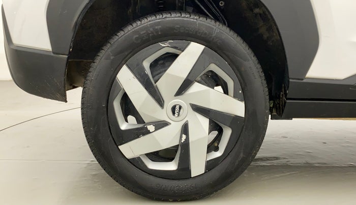 2022 Nissan MAGNITE XE, Petrol, Manual, 8,699 km, Right Rear Wheel