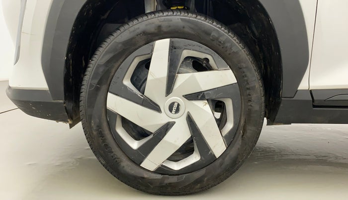 2022 Nissan MAGNITE XE, Petrol, Manual, 8,699 km, Left Front Wheel