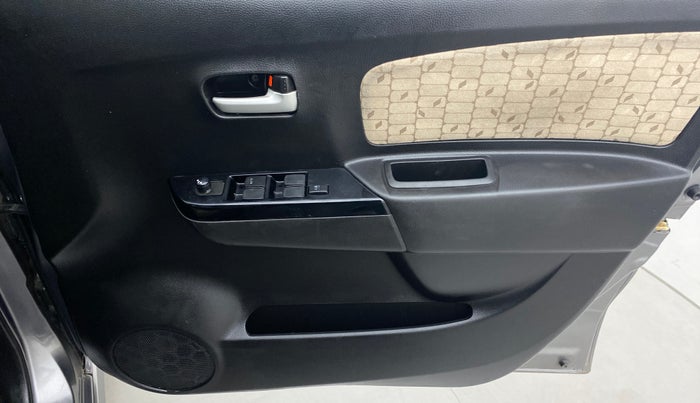2017 Maruti Wagon R 1.0 VXI + (O) AMT, Petrol, Automatic, 34,058 km, Driver Side Door Panels Control