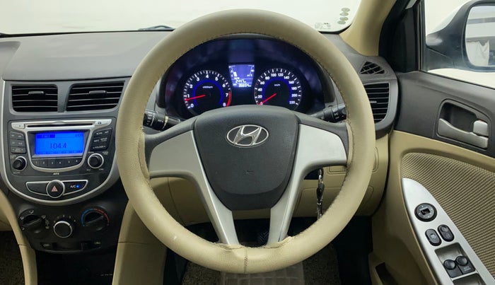 2011 Hyundai Verna FLUIDIC 1.4 VTVT, CNG, Manual, 37,023 km, Steering Wheel Close Up