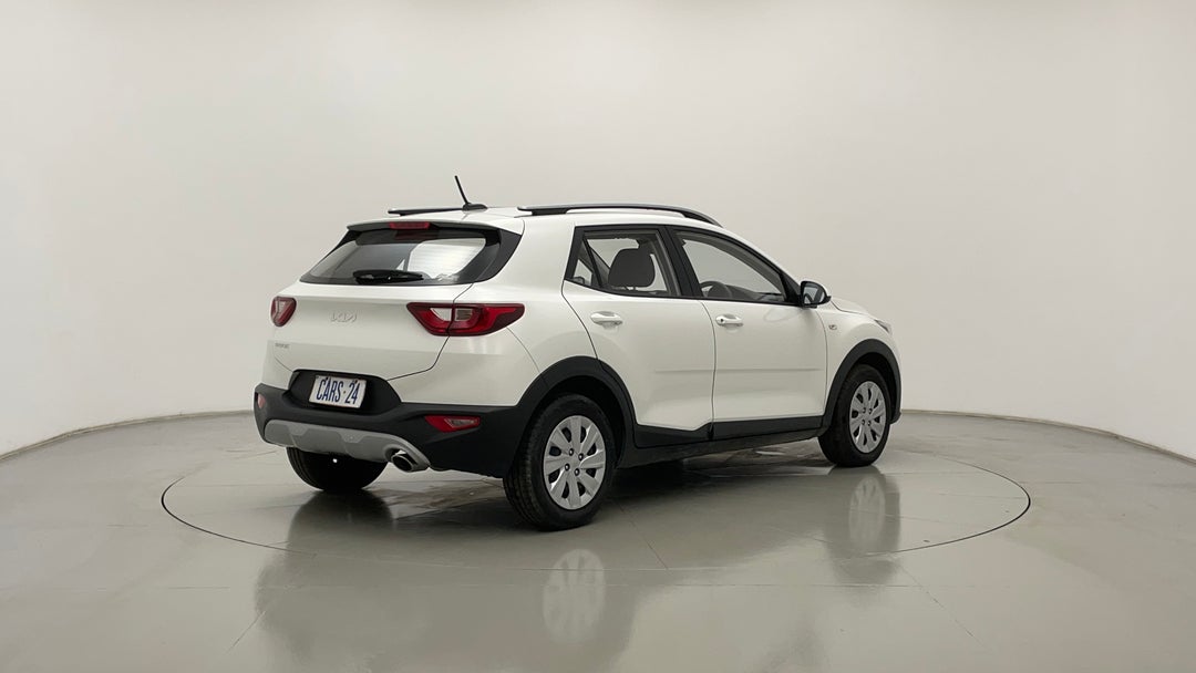 Right Back Diagonal (45- Degree) View