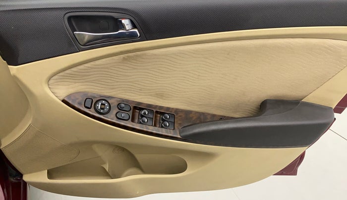 2013 Hyundai Verna FLUIDIC 1.6 CRDI SX, Diesel, Manual, 63,330 km, Driver Side Door Panels Control