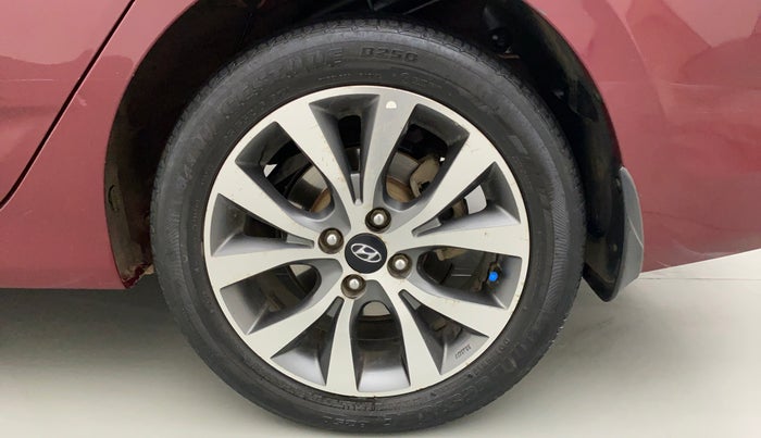 2013 Hyundai Verna FLUIDIC 1.6 CRDI SX, Diesel, Manual, 63,330 km, Left Rear Wheel
