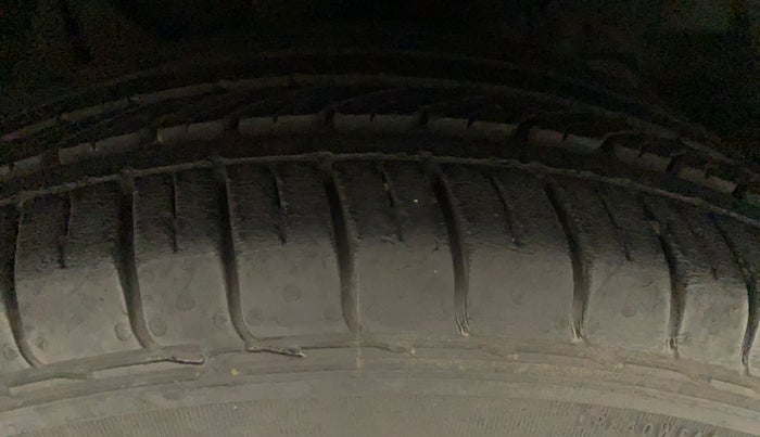 2018 Tata NEXON XM PETROL, Petrol, Manual, 13,664 km, Right Front Tyre Tread