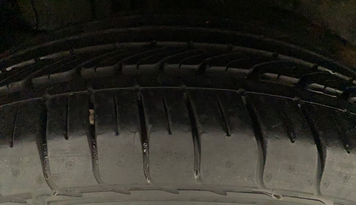 2018 Tata NEXON XM PETROL, Petrol, Manual, 13,664 km, Right Rear Tyre Tread