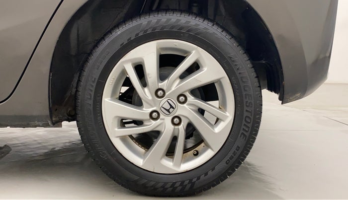 2017 Honda Jazz 1.2 V AT, Petrol, Automatic, 60,716 km, Left Rear Wheel