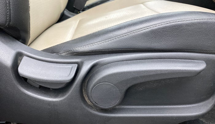 2018 Hyundai Verna 1.6 SX VTVT (O), Petrol, Manual, 40,468 km, Driver Side Adjustment Panel