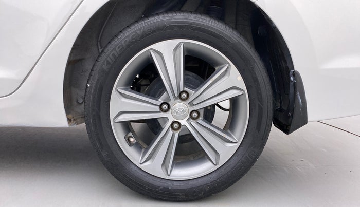 2018 Hyundai Verna 1.6 SX VTVT (O), Petrol, Manual, 40,468 km, Left Rear Wheel