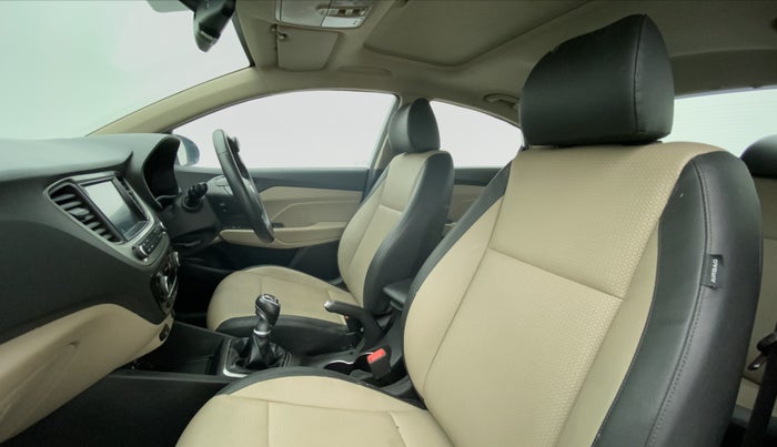 2018 Hyundai Verna 1.6 SX VTVT (O), Petrol, Manual, 40,468 km, Right Side Front Door Cabin