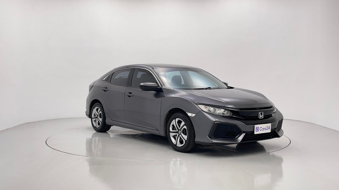 2018 Honda Civic Vti, Automatic, 147398 km, Right Front Diagonal (45- Degree) View