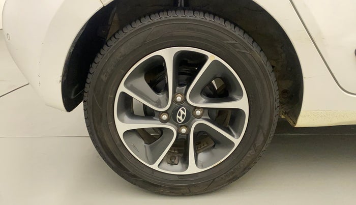 2018 Hyundai Grand i10 SPORTZ (O) AT 1.2 KAPPA VTVT, Petrol, Automatic, 65,001 km, Right Rear Wheel