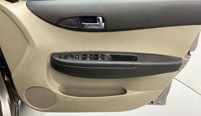 2014 Hyundai i20 SPORTZ 1.2 VTVT, Petrol, Manual, 52,469 km, Driver Side Door Panels Control