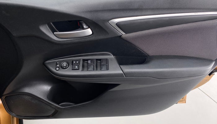 2018 Honda WR-V 1.5 i-DTEC VX MT, Diesel, Manual, 57,794 km, Driver Side Door Panels Control