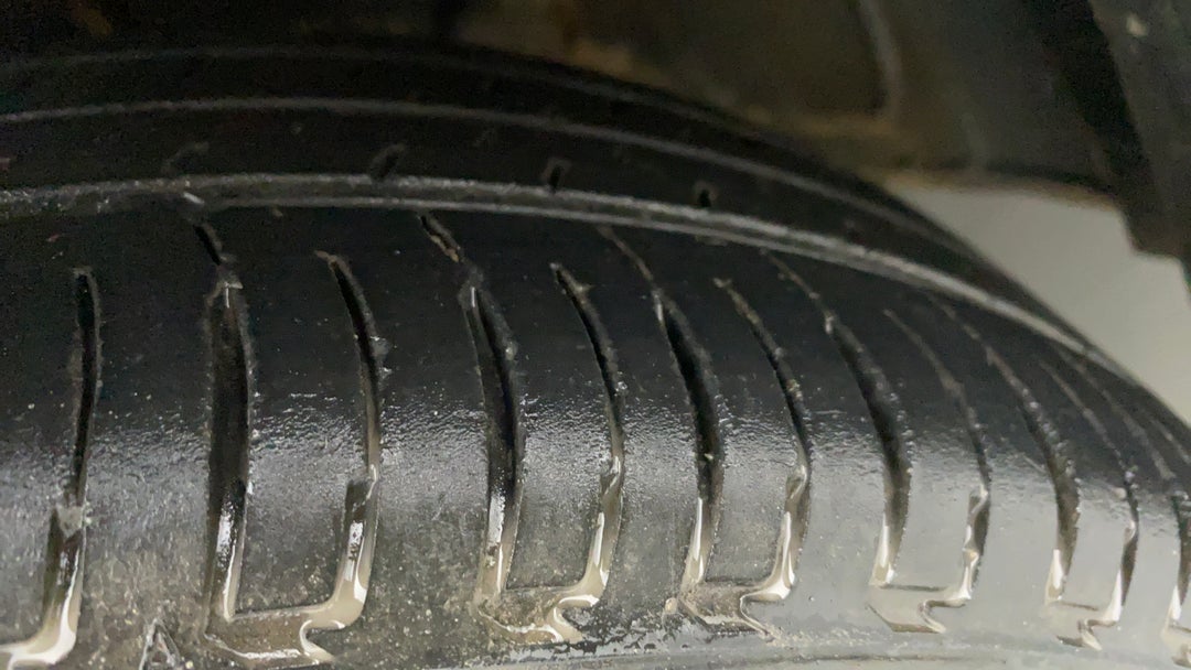 Left Rear Tyre Tread